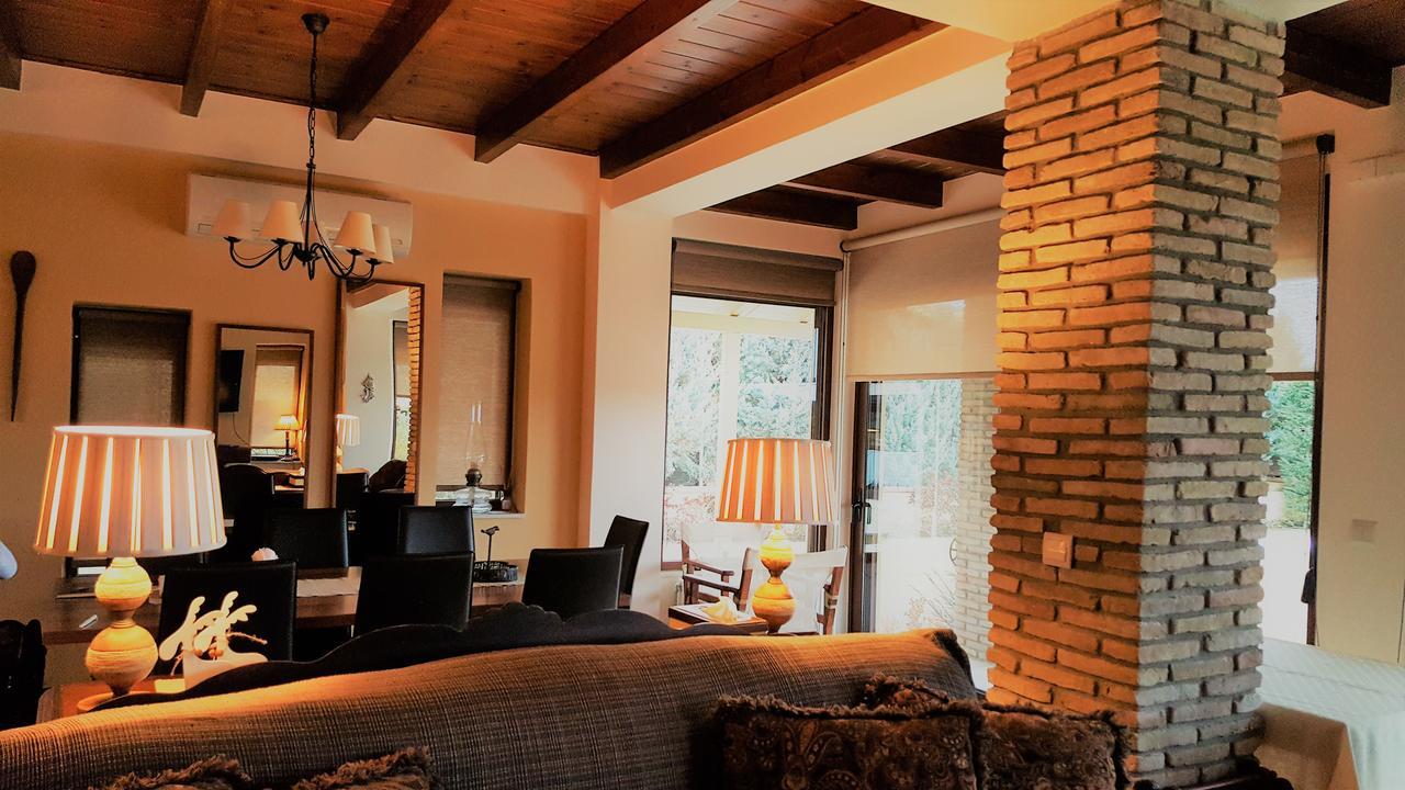 Mountain Chalet Livadi Arachova Exterior foto